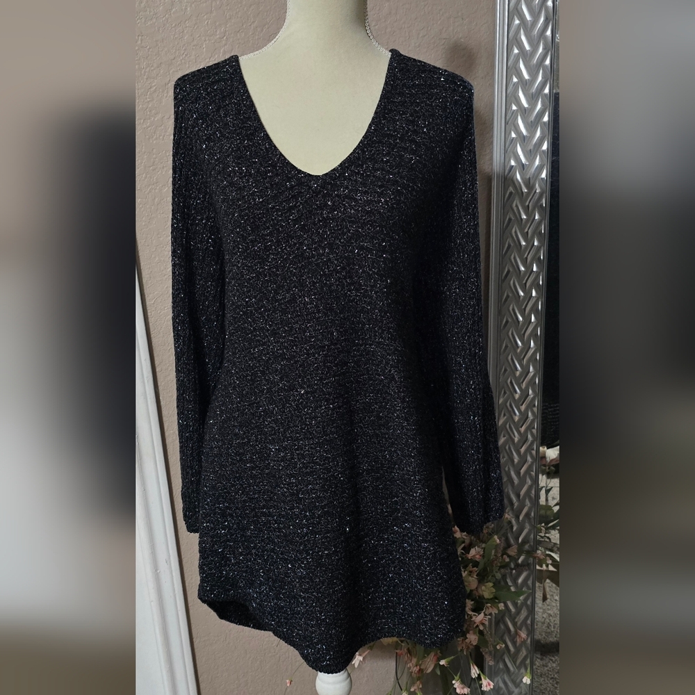 Black V-Neck Long Sleeve Sweater